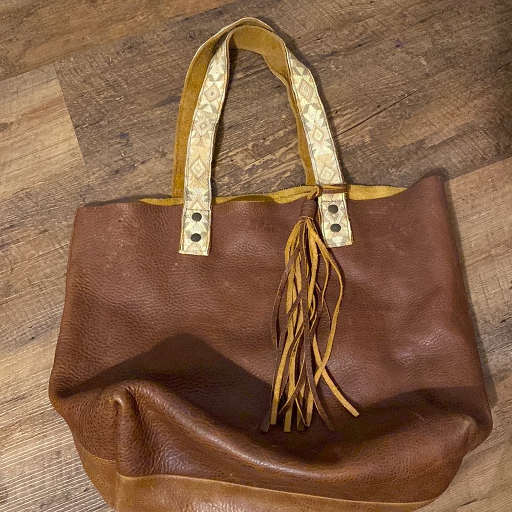 Arloom leather tote